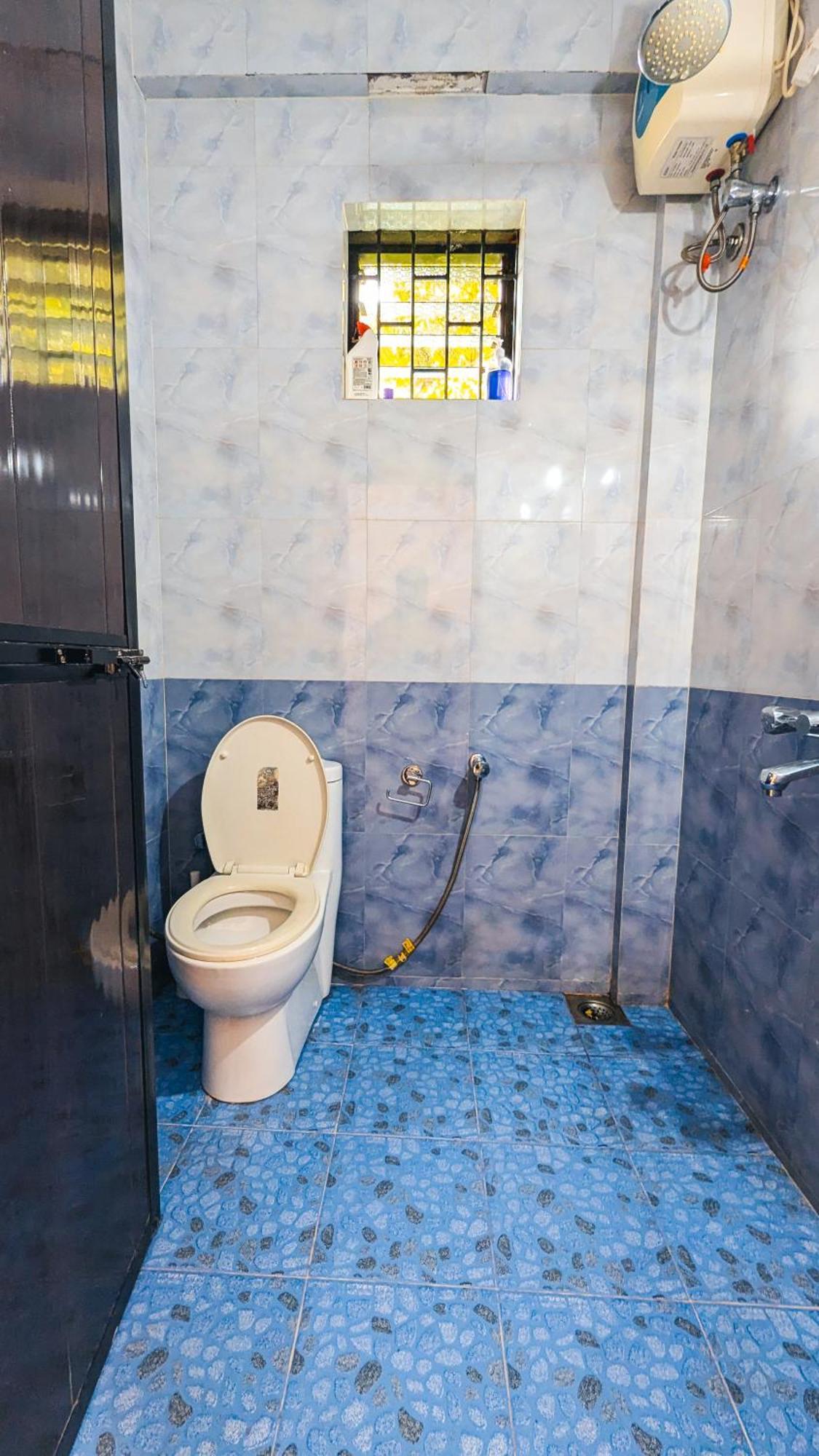 The First House By V3Homestay 4Bhk Private Pool カラングート エクステリア 写真