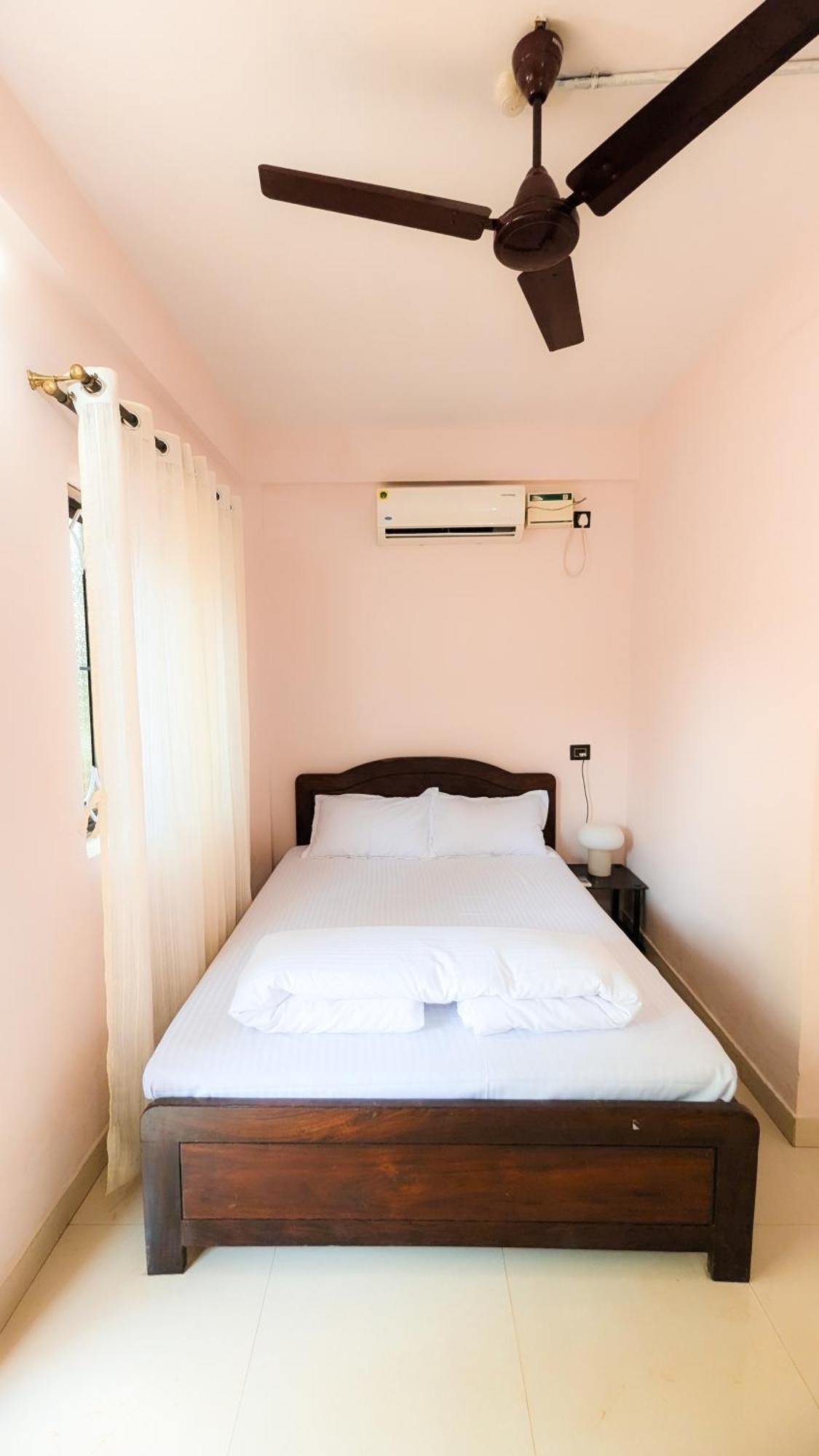 The First House By V3Homestay 4Bhk Private Pool カラングート エクステリア 写真